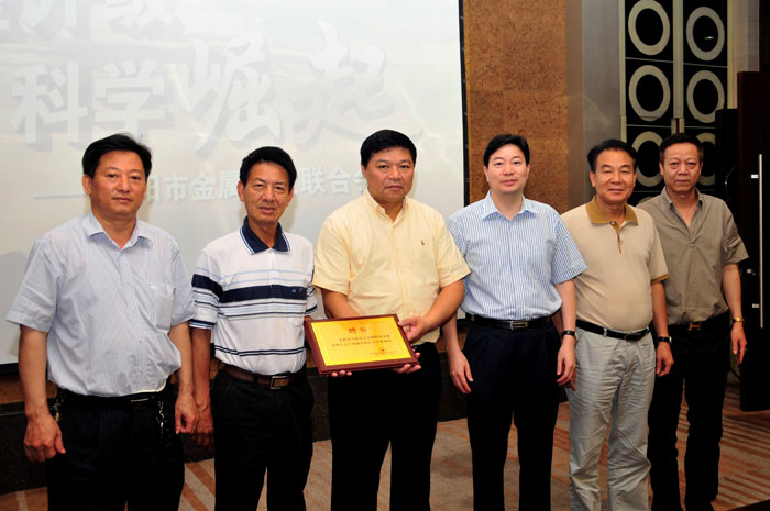 �Ї�(gu��)���湤�̅f(xi��)��(hu��)�僷֕�(hu��)�R�������L(zh��ng)�����е½������B(t��i)��